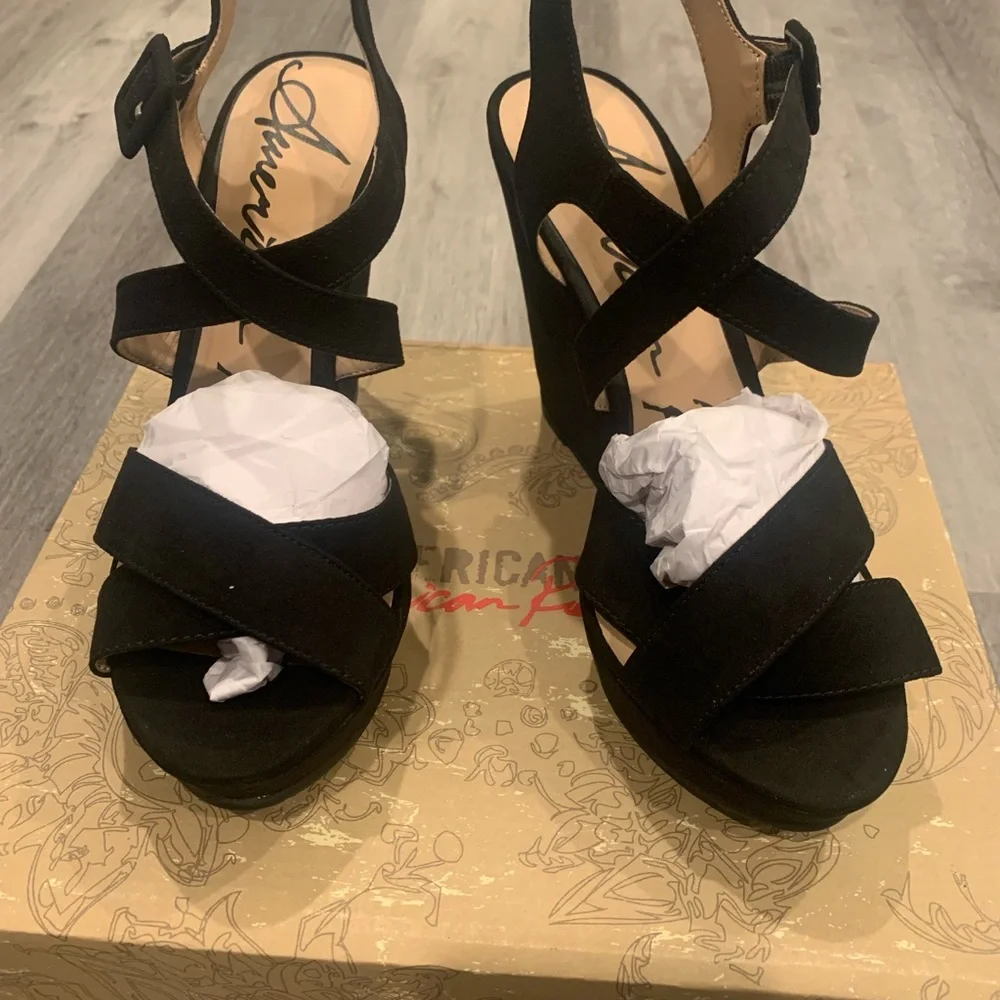 Womens sandals - Picture 3 of 5